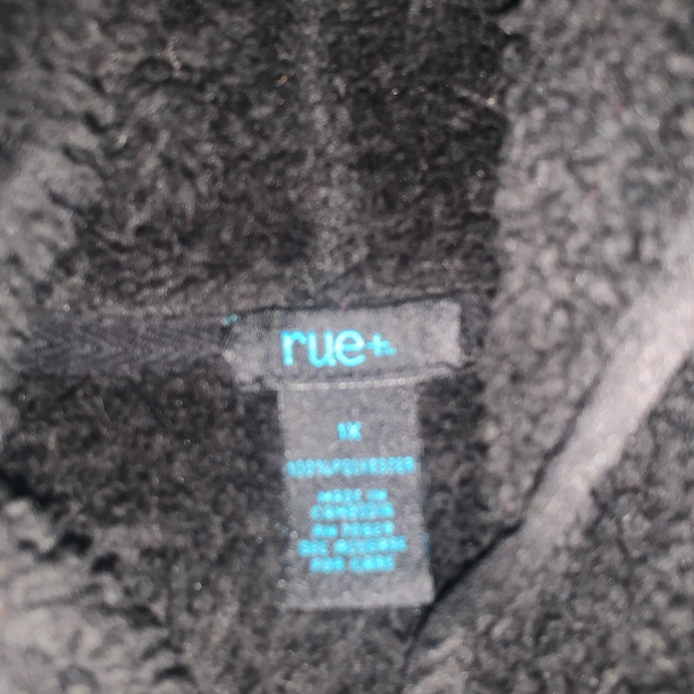 Fuzzy jacket - Picture 2 of 2